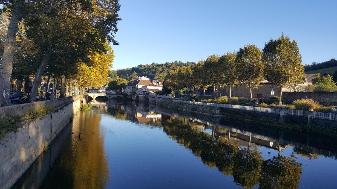 Margouillat Chambre D'Hote Bed & Breakfast Figeac Bagian luar foto